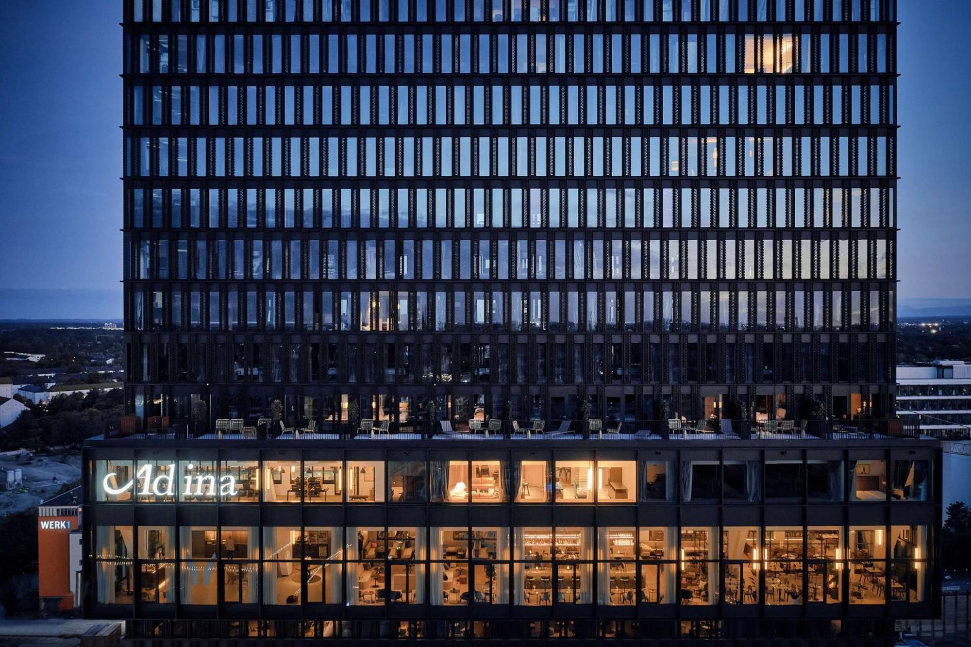 Hotel Adina